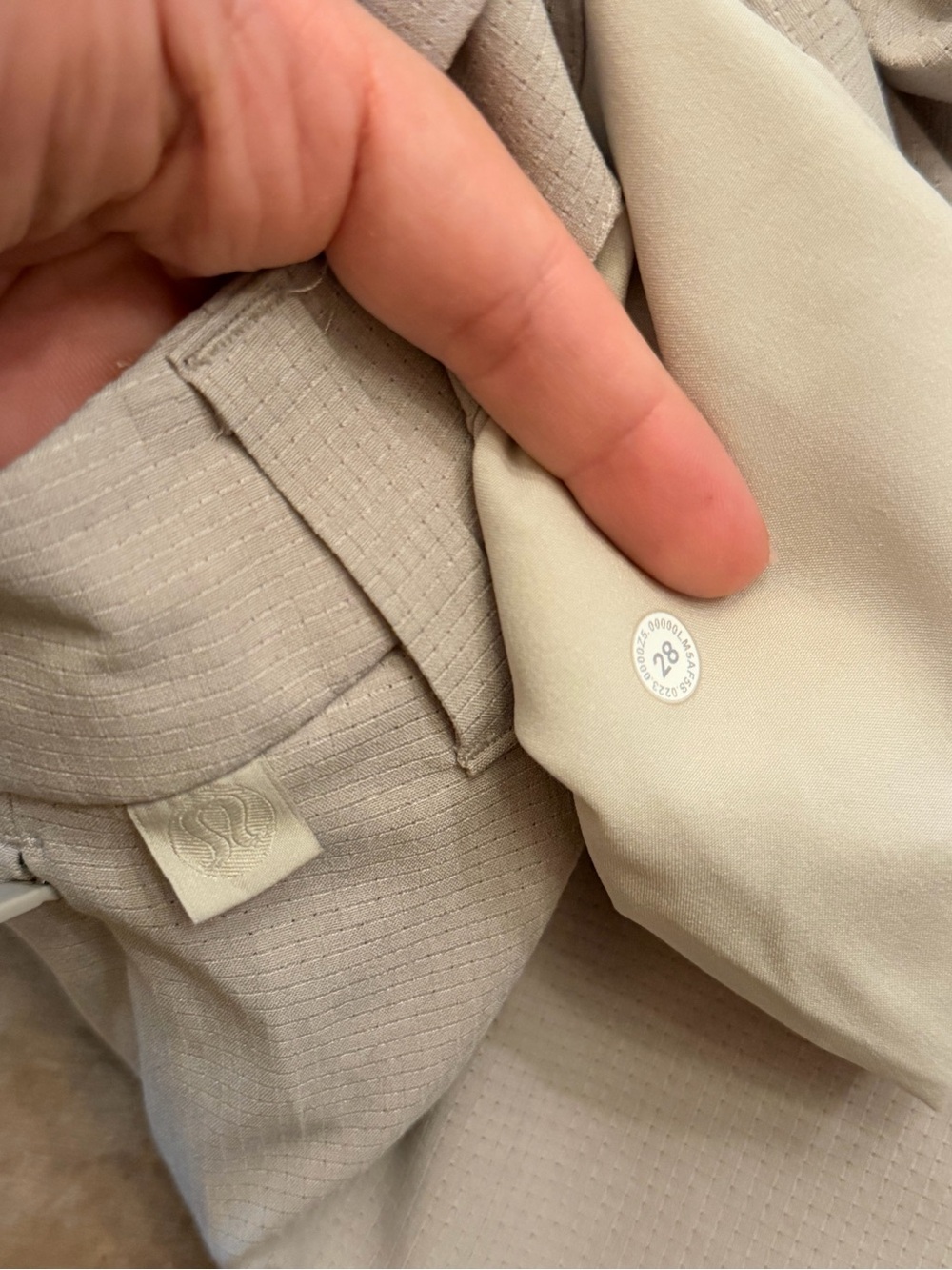 lululemon athletica Men's in Light Beige